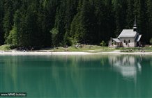 Lago di Braies nella region turistica Alta Pusteria